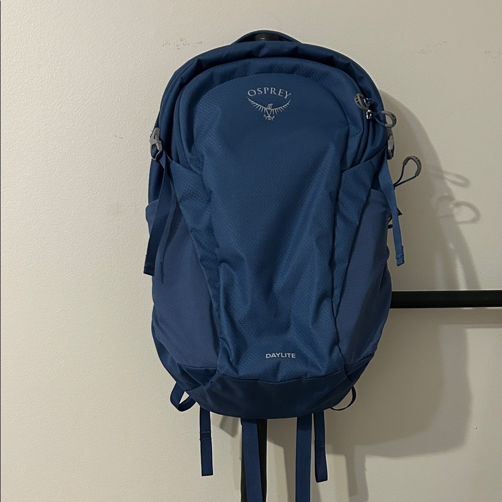 OSPREY Daylite Backpack in Navy